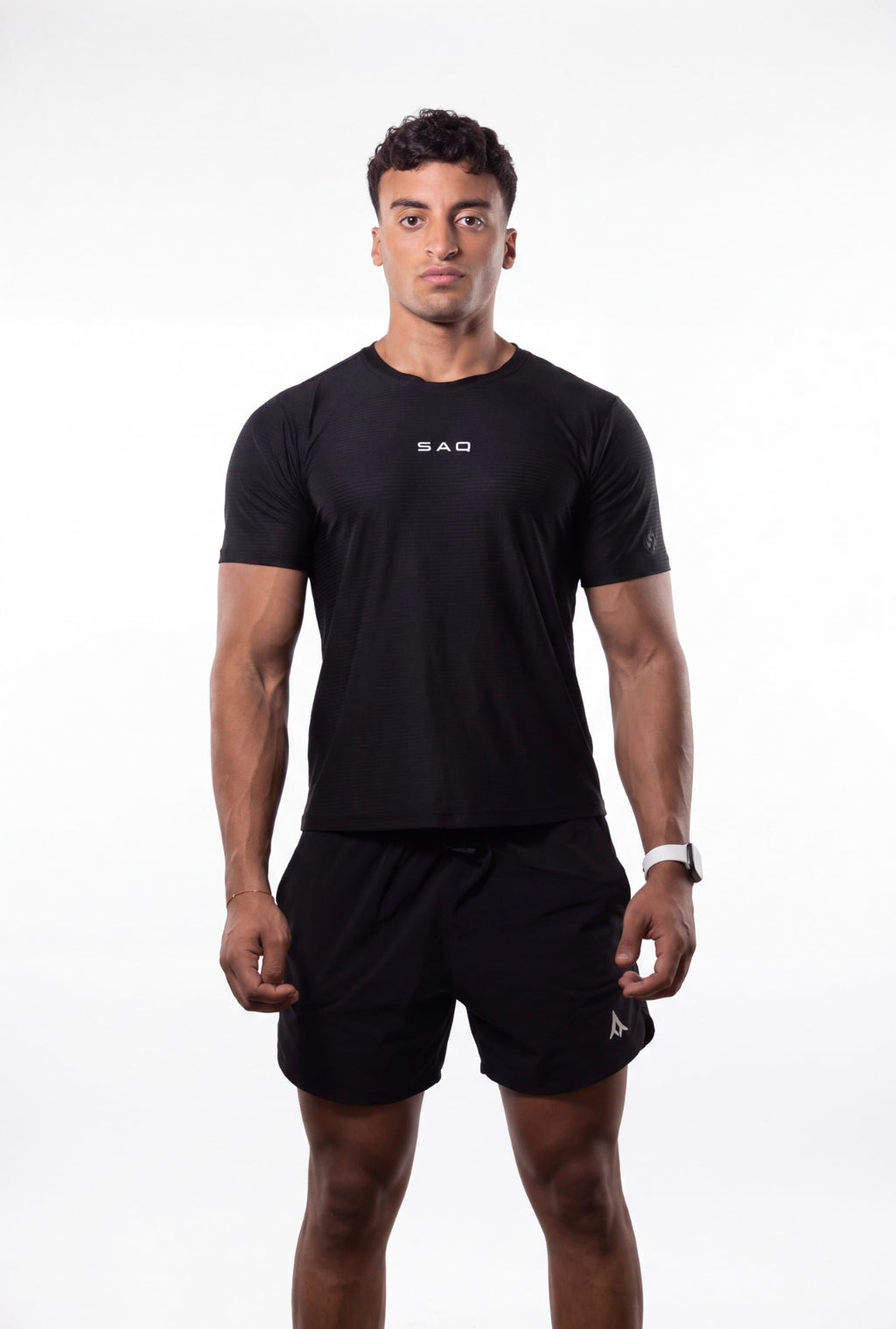 BREATHABLE BLACK T-SHIRT