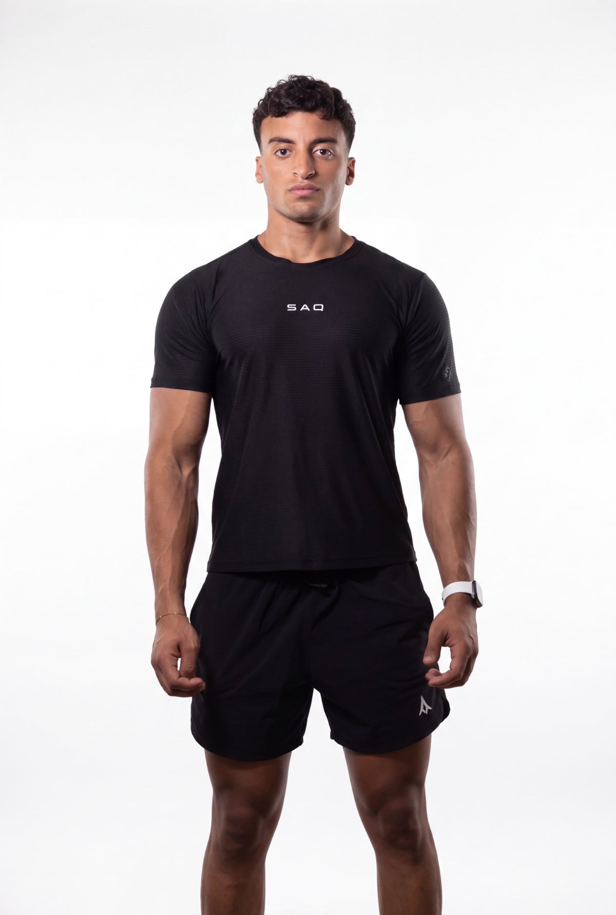 BREATHABLE BLACK T-SHIRT